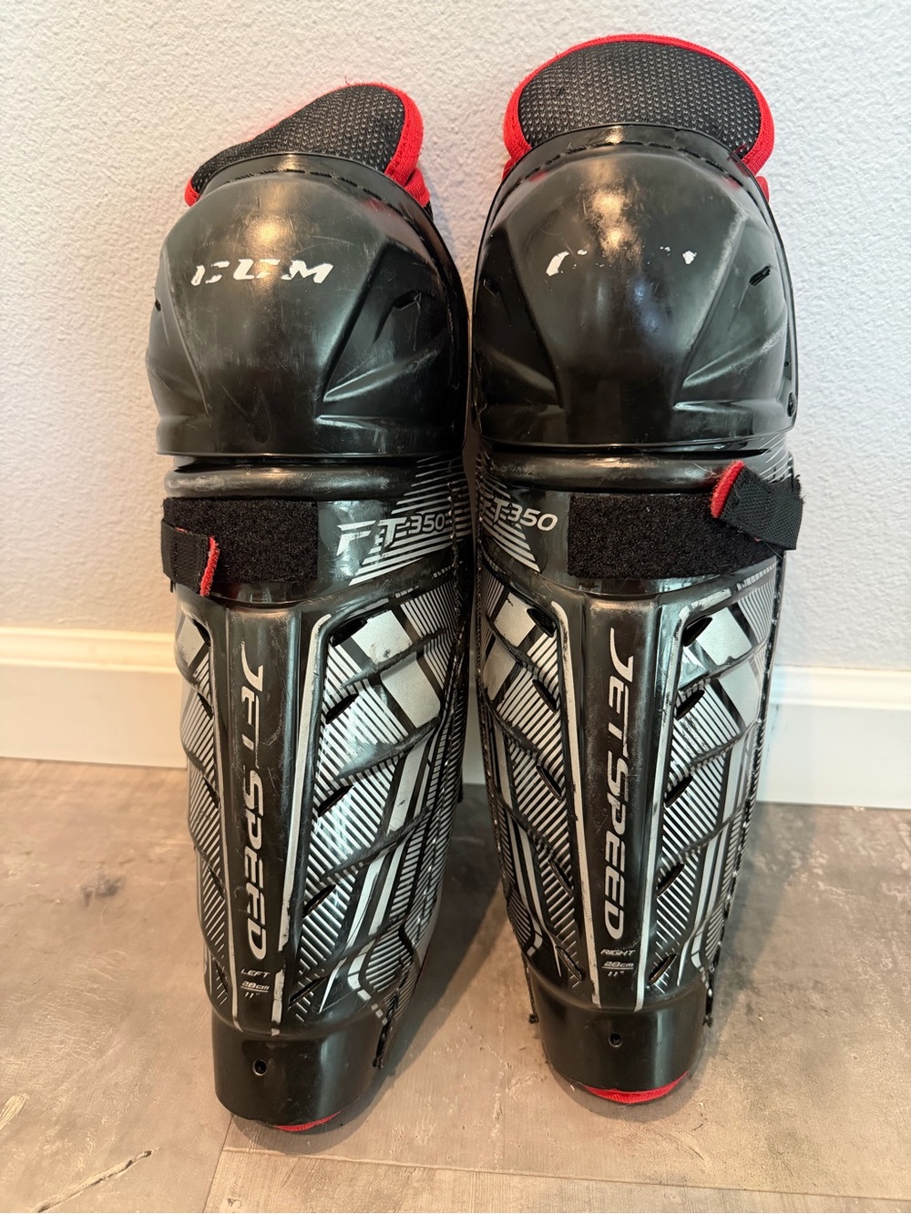 CCM Jetspeed Ice Hockey Shin Guard Junior 11”